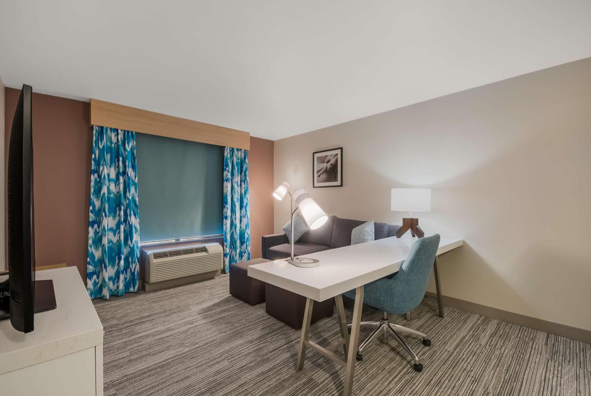 Hilton Garden Inn Oklahoma City Midtown Экстерьер фото