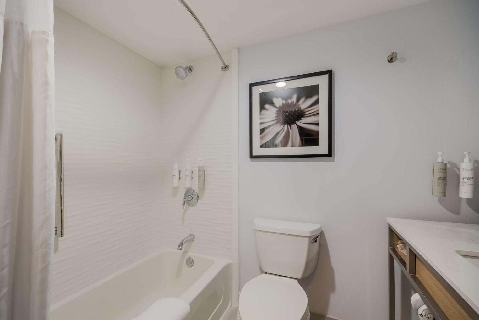 Hilton Garden Inn Oklahoma City Midtown Экстерьер фото