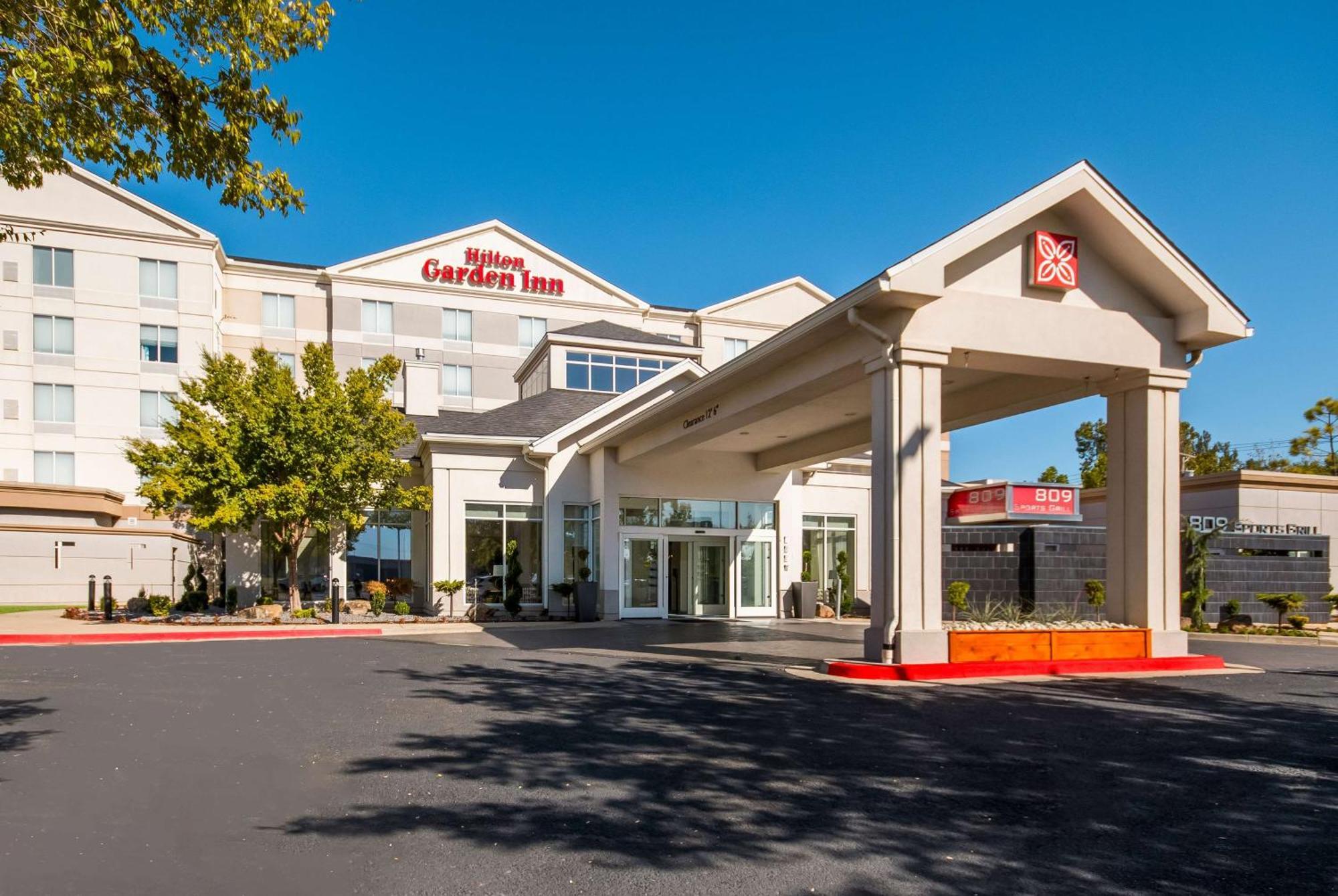 Hilton Garden Inn Oklahoma City Midtown Экстерьер фото