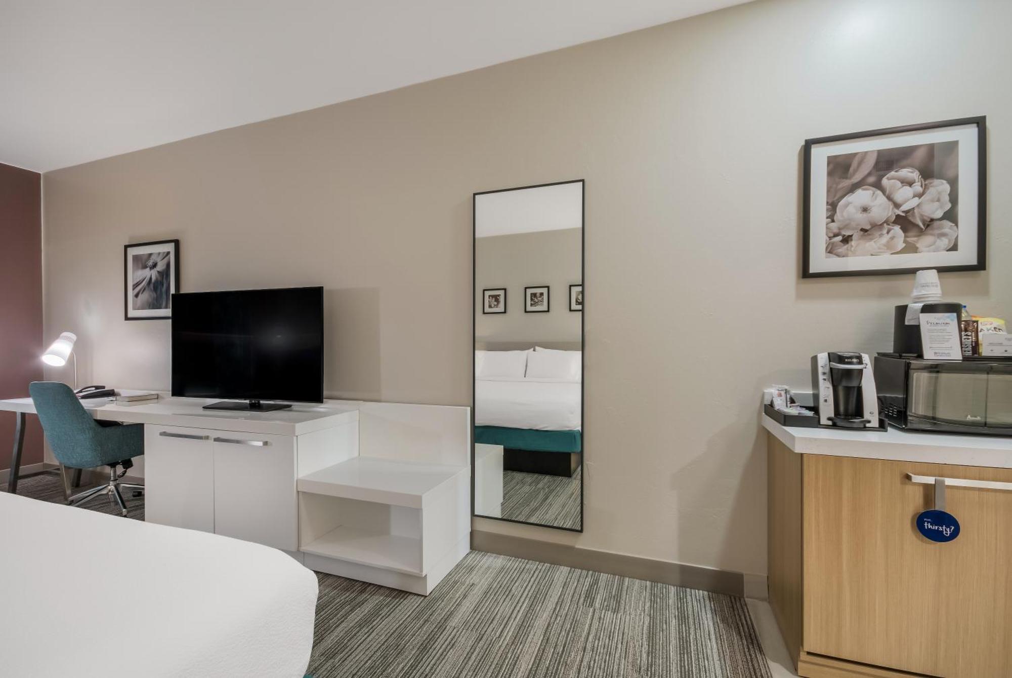 Hilton Garden Inn Oklahoma City Midtown Экстерьер фото